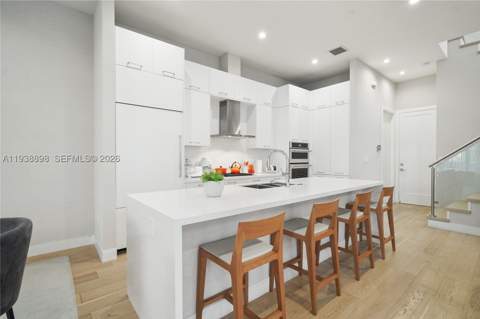 8144 NW 43rd St, Doral FL - photo 7 of 34