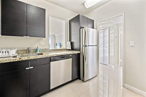 5601 Collins Ave 1618, Miami Beach FL - photo 10 of 31