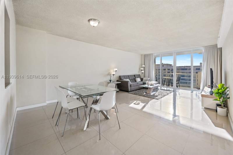1 bedroom Condominium at 5601 Collins Ave 1618, The Pavilion Condo, Miami Beach — photo 4