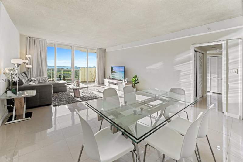 1 bedroom Condominium at 5601 Collins Ave 1618, The Pavilion Condo, Miami Beach — photo 5