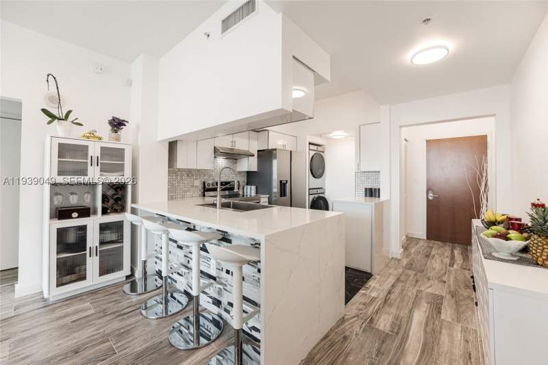 3 bedroom Condominium at 31 SE 5th St 3918, Brickell On The River N T, Miami — photo 5