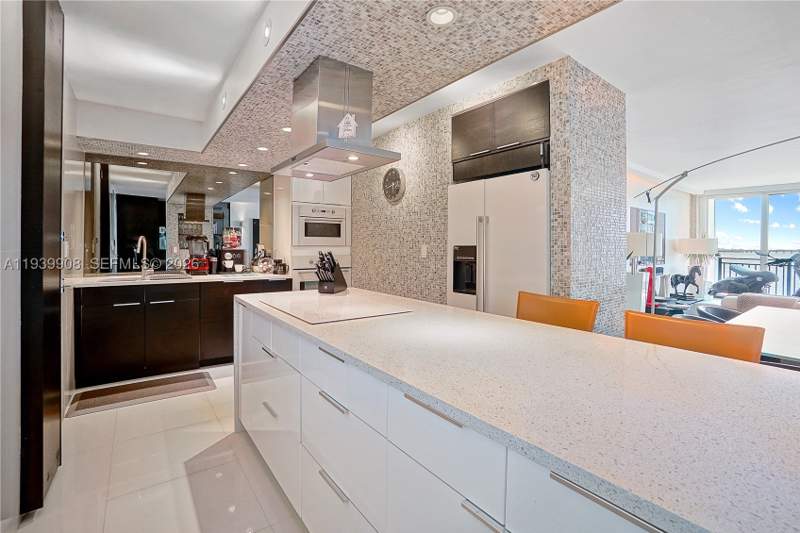 1 bedroom Condominium at 770 NE 69th St 6F, Palm Bay Condominium, Miami — photo 4