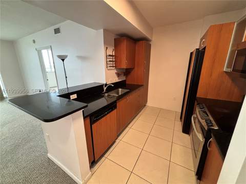 2775 NE 187th St 403, Aventura FL - photo 8 of 13