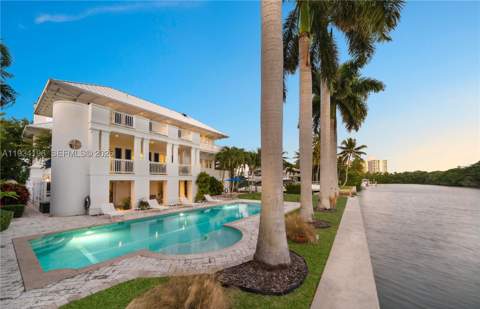 100 Cape Florida Dr, Key Biscayne FL - photo 7 of 68