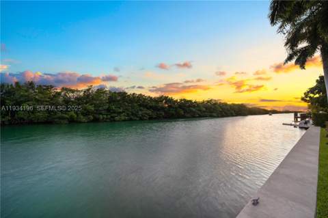 100 Cape Florida Dr, Key Biscayne FL - photo 9 of 68