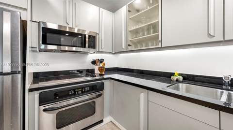 2301 Collins Ave 1632, Miami Beach FL - photo 17 of 28