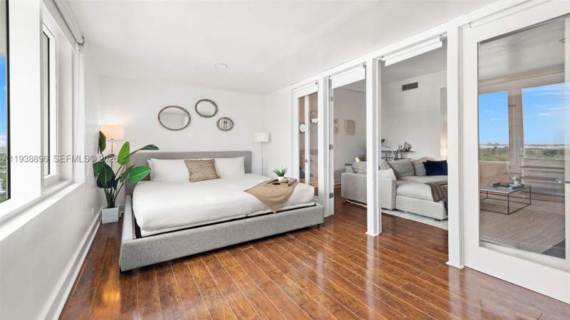 0 bedroom Condominium at 2301 Collins Ave 1632, Roney Palace Condo, Miami Beach — photo 5