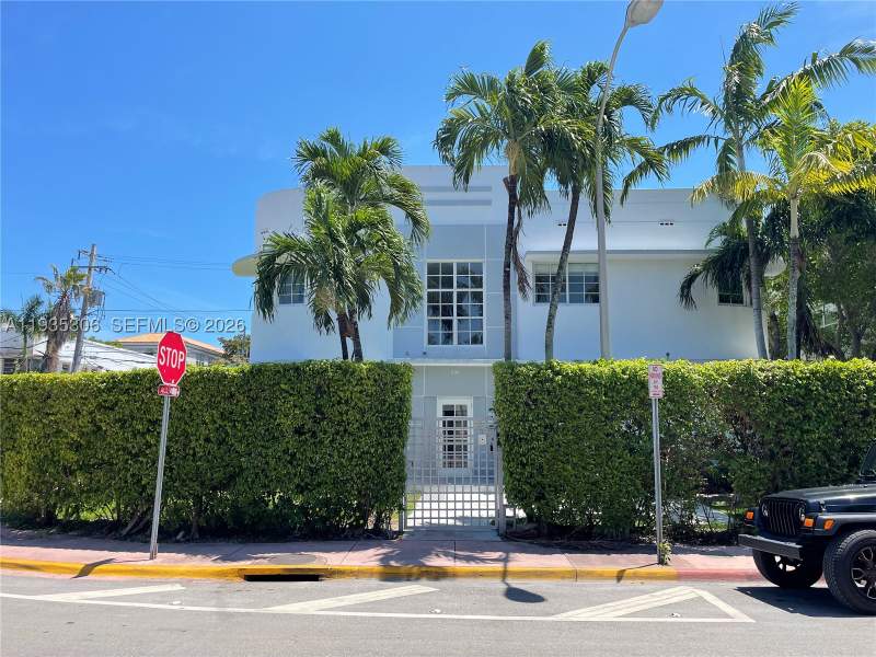 2 bedroom Condominium at 600 15th St 10, The Morrison Condo, Miami Beach — photo 2