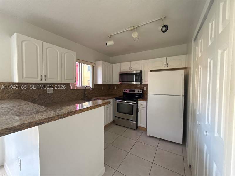 3 bedroom Condominium at 935 NE 33rd Terr 104, Monterey At Malibu Bay, Homestead — photo 4