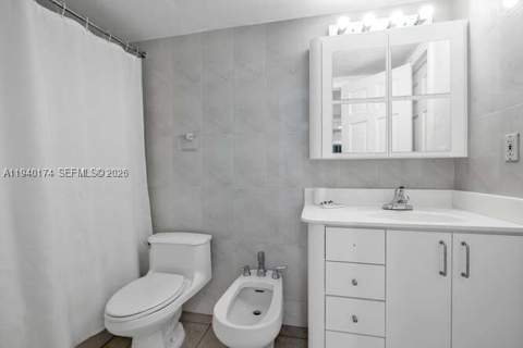 5601 Collins Ave 825, Miami Beach FL - photo 18 of 39
