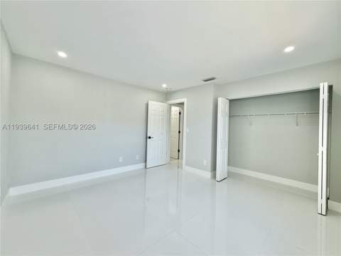 11240 SW 33rd Cir Pl, Miami FL - photo 11 of 23