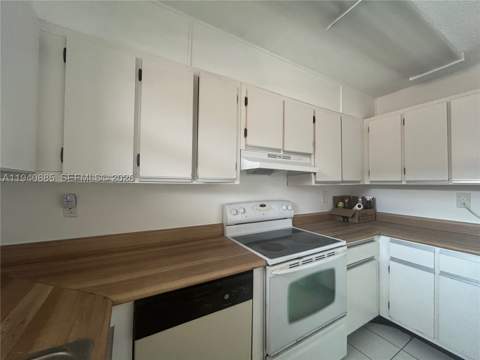 5851 W 20th Ave 409, Hialeah FL - photo 14 of 15