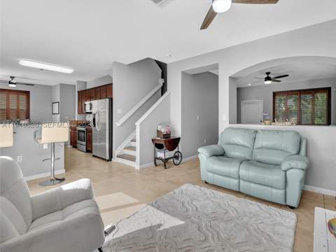 625 SE 30th Ter, Homestead FL - photo 15 of 74