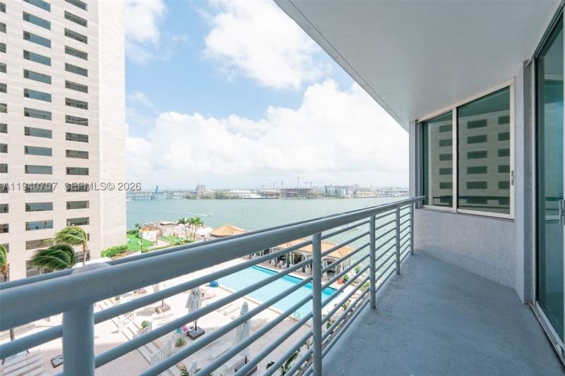 2 bedroom Condominium at 335 S Biscayne Blvd 1108, One Miami East, Miami — photo 3