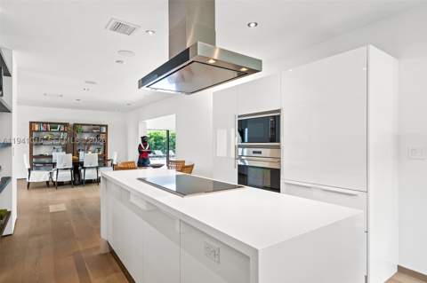 2602 San Domingo Street, Coral Gables FL - photo 10 of 18