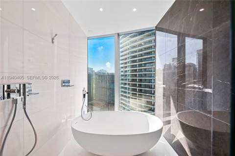 300 Biscayne Blvd Way 3407, Miami FL - photo 20 of 34
