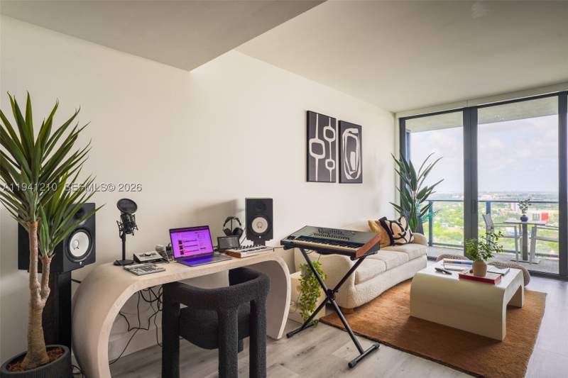 1 bedroom Condominium at 121 NE 34th St 2711, 3401 Midtown Condo, Miami — photo 4