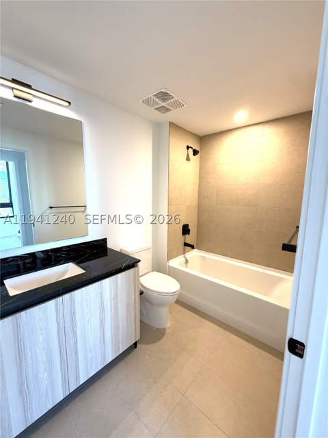 225 N Miami Ave 3505, Miami FL - photo 14 of 33