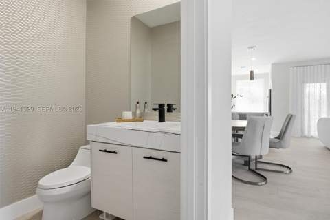 4250 NW 83rd Ave, Doral FL - photo 21 of 78