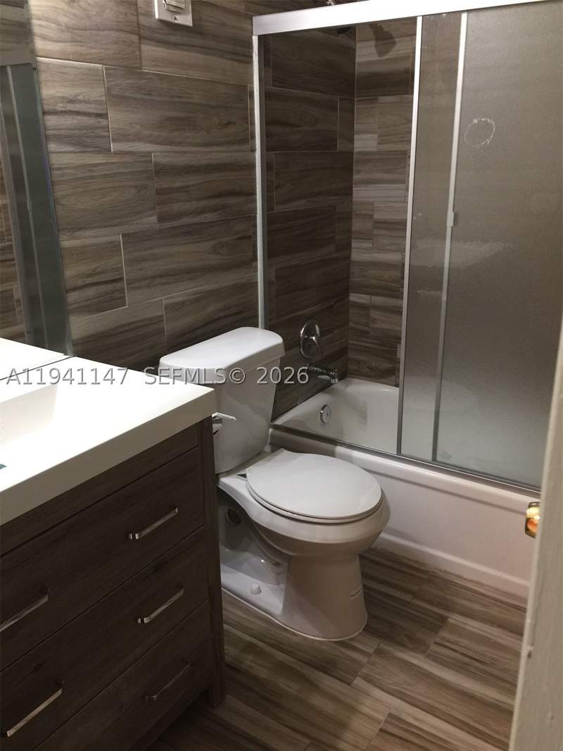 2 bedroom Condominium at 5505 NW 7th St W406, El Lago Condo, Miami — photo 4