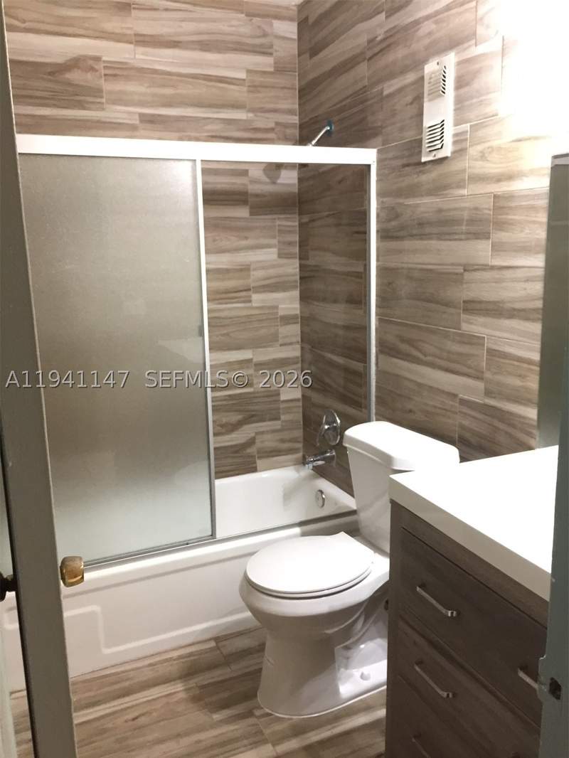 2 bedroom Condominium at 5505 NW 7th St W406, El Lago Condo, Miami — photo 5