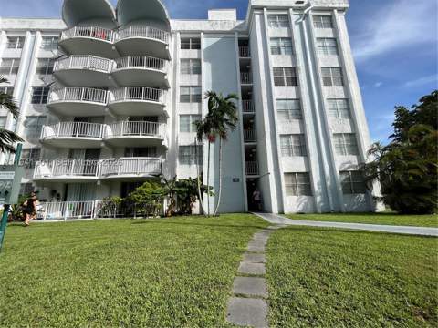 492 NW 165th St Rd C-611, Miami FL - photo 12 of 12