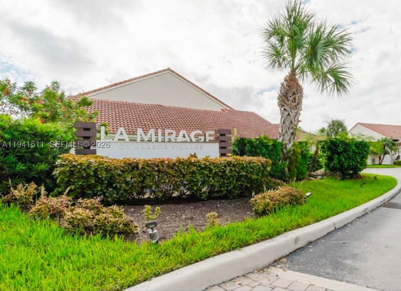 2 bedroom Townhouse at 21150 Jib Ct J12, La Mirage Of Harbor Vilg, Aventura — photo 4