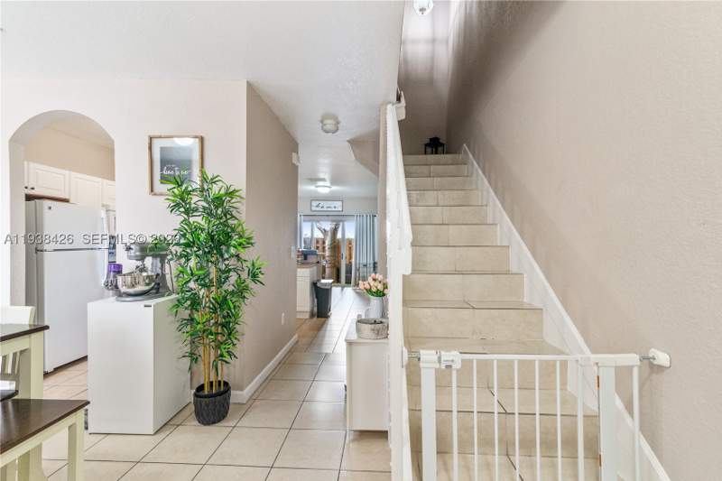 2 bedroom Townhouse at 1420 NE 33rd Ave 105-15, Villas At Carmel Condo No, Homestead — photo 2
