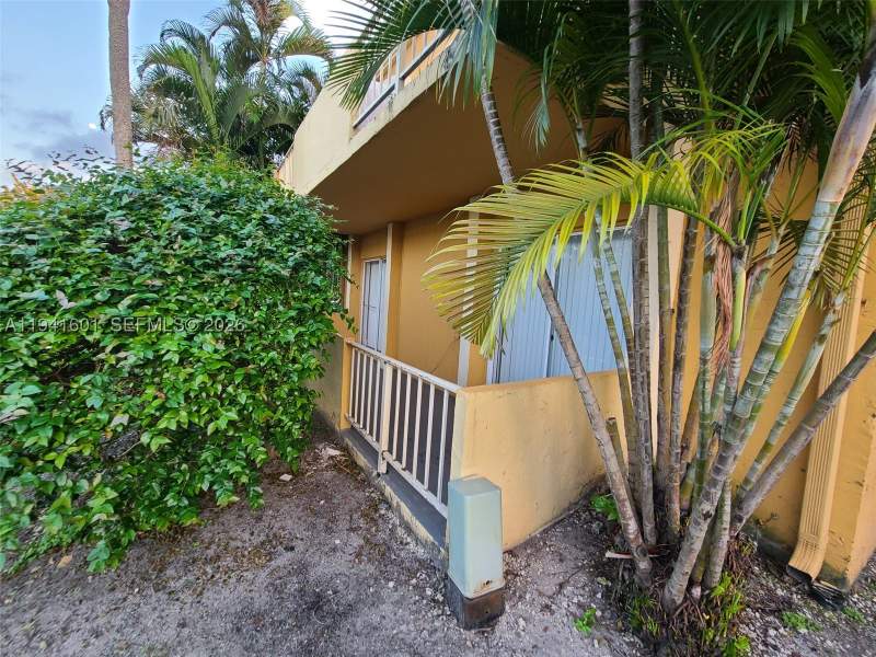 2 bedroom Condominium at 18111 NW 68th Ave G106, Venetian Gardens At Count, Hialeah — photo 2