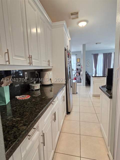 11702 SW 137th Pl, Miami FL - photo 12 of 32