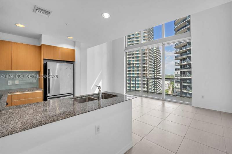 1 bedroom Condominium at 1050 Brickell Ave 2418, 1060 Brickell Condo, Miami — photo 2