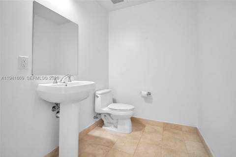 1050 Brickell Ave 2418, Miami FL - photo 23 of 29