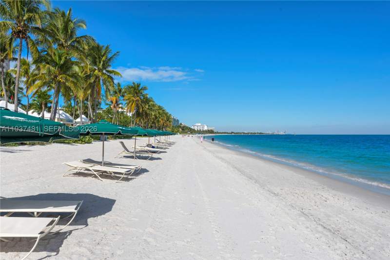3 bedroom Condominium at 781 Crandon Blvd 804, Club Tower Three Condo, Key Biscayne — photo 5
