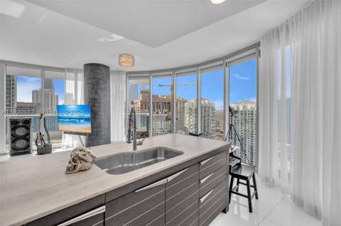 200 Biscayne Boulevard Way 4202, Miami FL - photo 7 of 31