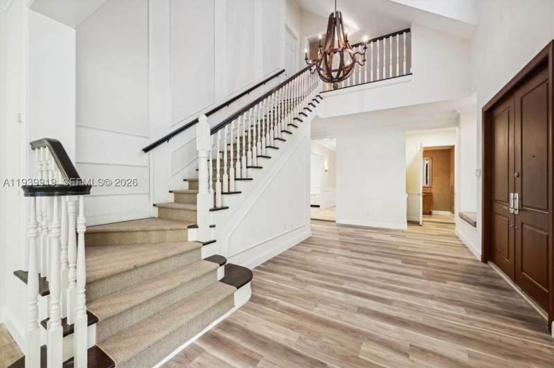 5 bedroom SingleFamilyResidence at 10001 SW 60th Ct, Martin Suburban Acres, Pinecrest — photo 3