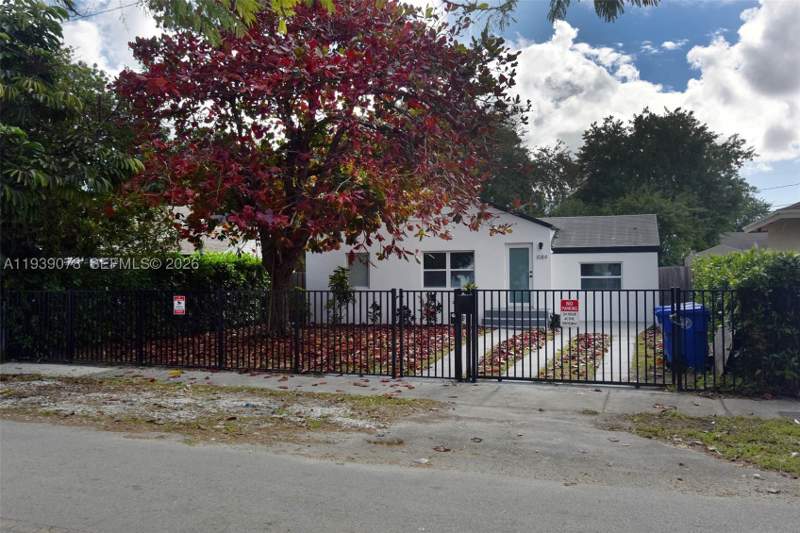 3 bedroom SingleFamilyResidence at 1084 NW 66th St, Seventh Ave Park, Miami — photo 2