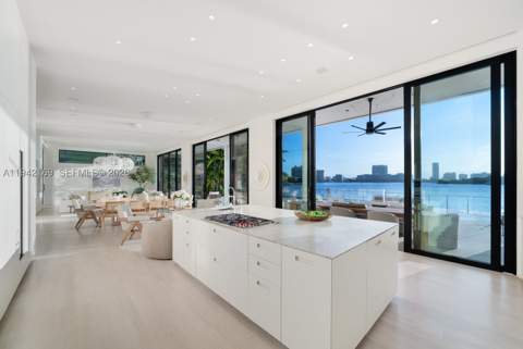 33 E Dilido Dr, Miami Beach FL - photo 12 of 51