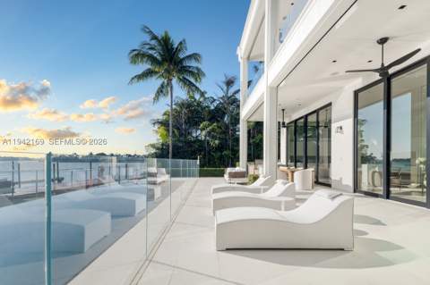 33 E Dilido Dr, Miami Beach FL - photo 15 of 51