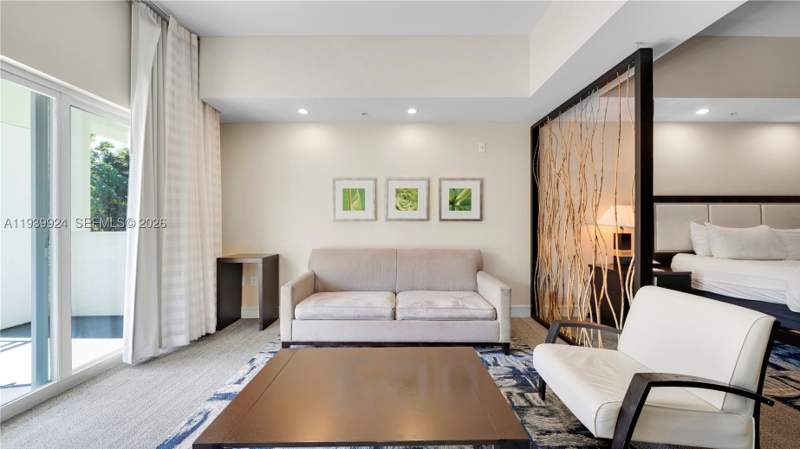 1 bedroom Condominium at 5300 NW 87th Ave 1510, The Blue A Resort Hotel C, Doral — photo 4