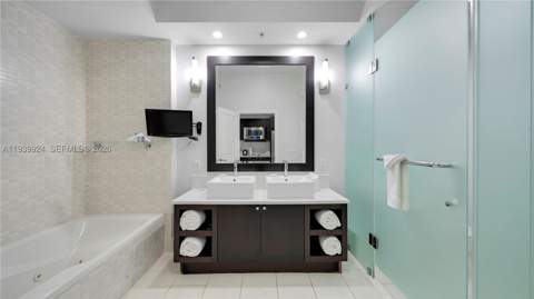 5300 NW 87th Ave 1510, Doral FL - photo 7 of 30