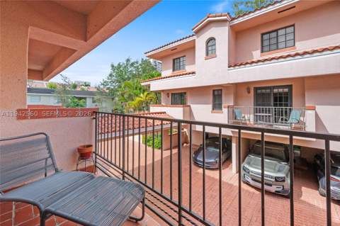 231 Majorca Ave C, Coral Gables FL - photo 11 of 19