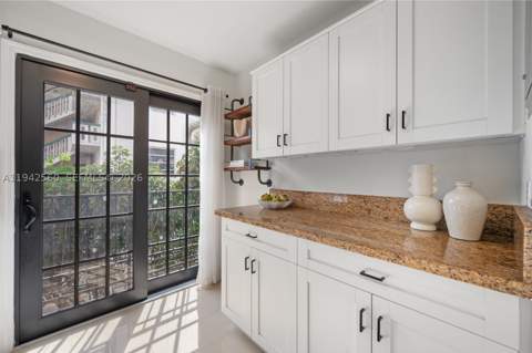 231 Majorca Ave C, Coral Gables FL - photo 8 of 19