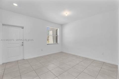 11869 SW 246th Ter, Homestead FL - photo 9 of 34