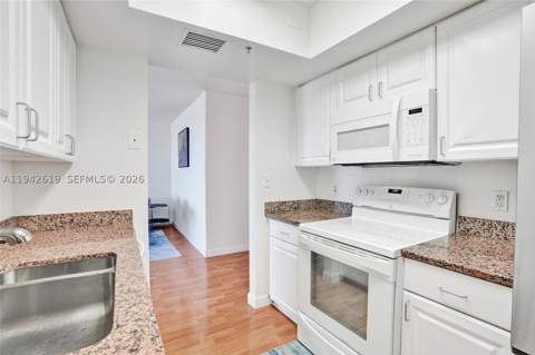 90 Alton Rd 807, Miami Beach FL - photo 9 of 33