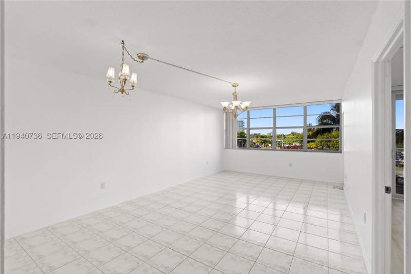 1 bedroom Condominium at 1351 NE Miami Gardens Dr 301E, Buckley Towers Condo - Ea, Miami — photo 5