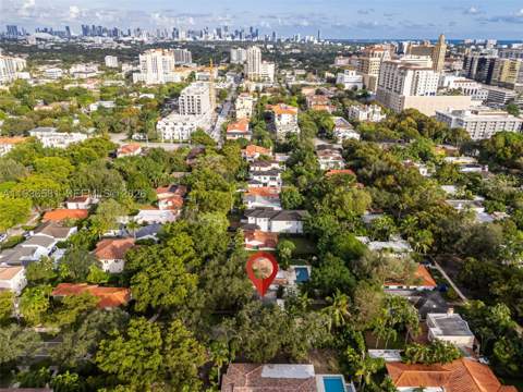 446 Madeira Ave, Coral Gables FL - photo 17 of 31
