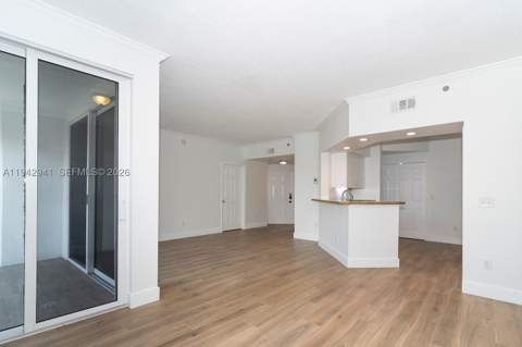 3215 NE 184th St 14301, Aventura FL - photo 14 of 44