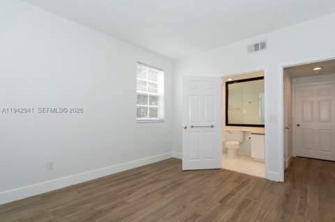 3215 NE 184th St 14301, Aventura FL - photo 21 of 44