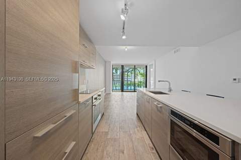 650 NE 32nd St 602, Miami FL - photo 10 of 25