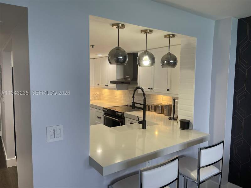 2 bedroom Condominium at 2555 Collins Ave 1409, Club Atlantis Condo, Miami Beach — photo 4